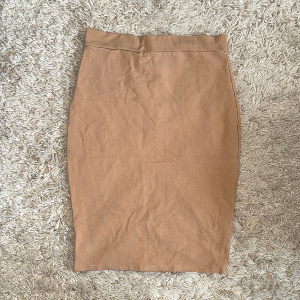 Chic Tan Pencil Skirt